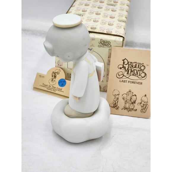 Precious Moments Figurine Trust In The Lord Vintage 1982 E-9289 W/Box Tags - Picture 8 of 14